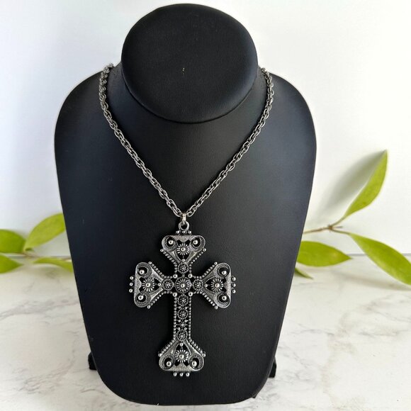 Vintage Sarah Coventry Limited Edition 1974 Large Cross Pendant Necklace - Picture 2 of 7